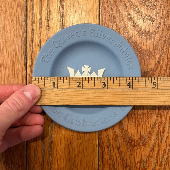 Vintage 70s Wedgwood Jasperware Elizabeth II Silver Jubilee Trinket Dish Plate - Picture 3 of 5